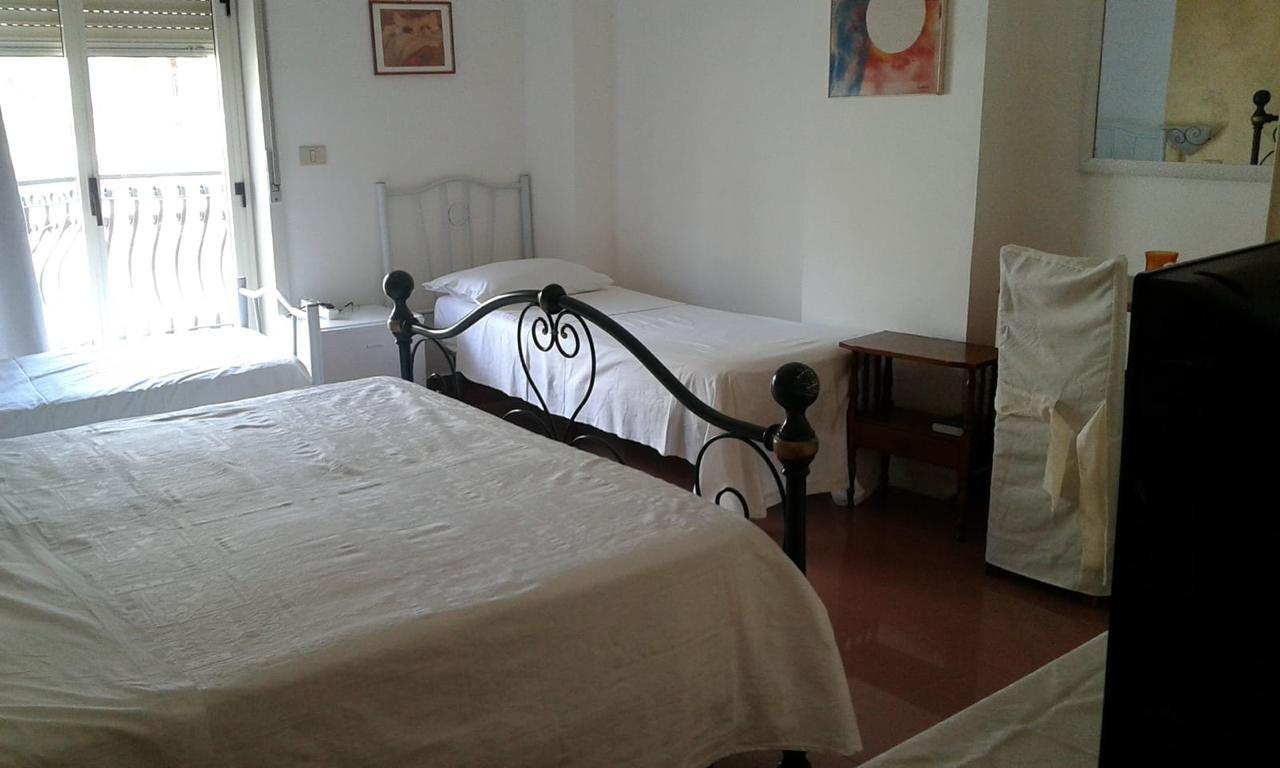Pensione S. Antonio Ristorante Silvia Furci Siculo Exterior foto